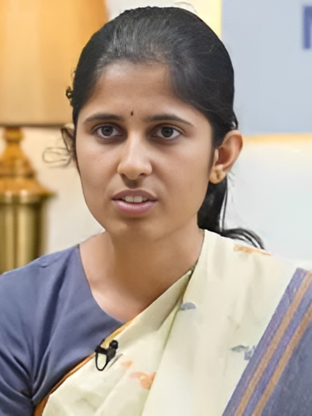 Donoru Ananya Reddy Upsc Female Topper 2024 Air 3